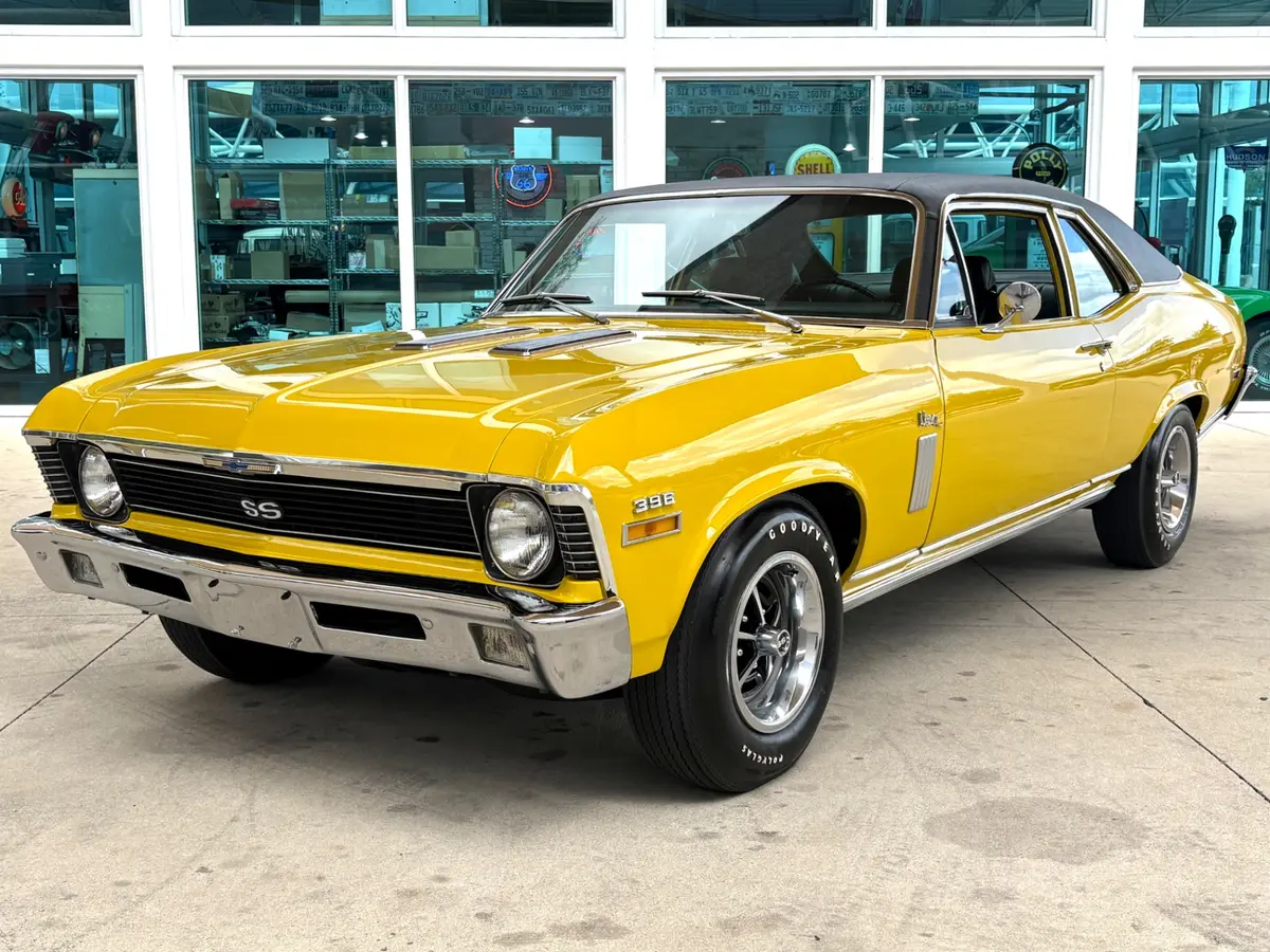 Vehicle photo 1