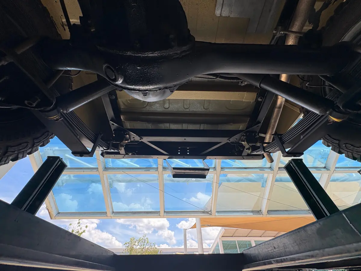 Vehicle photo 56