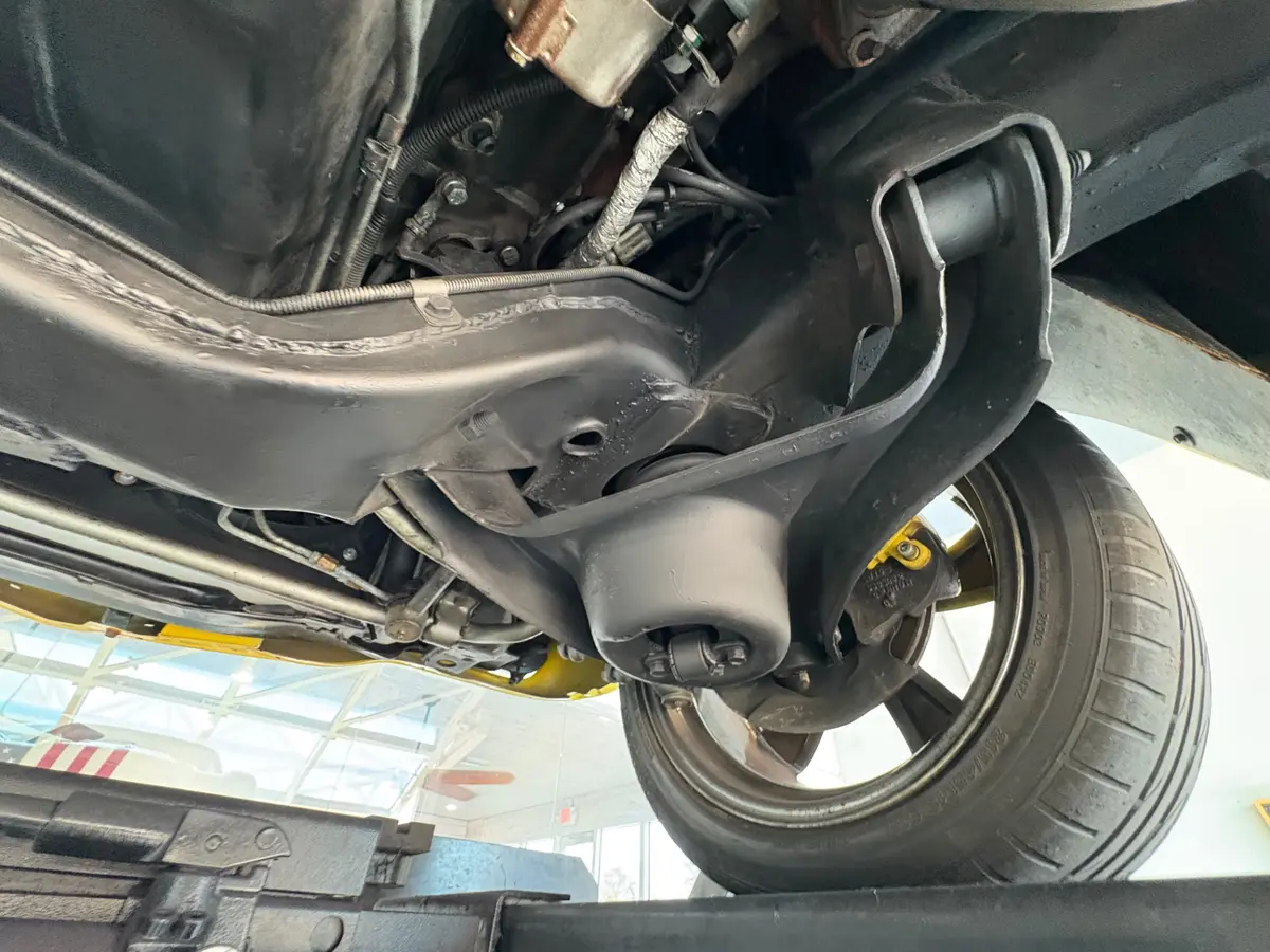 Vehicle photo 49