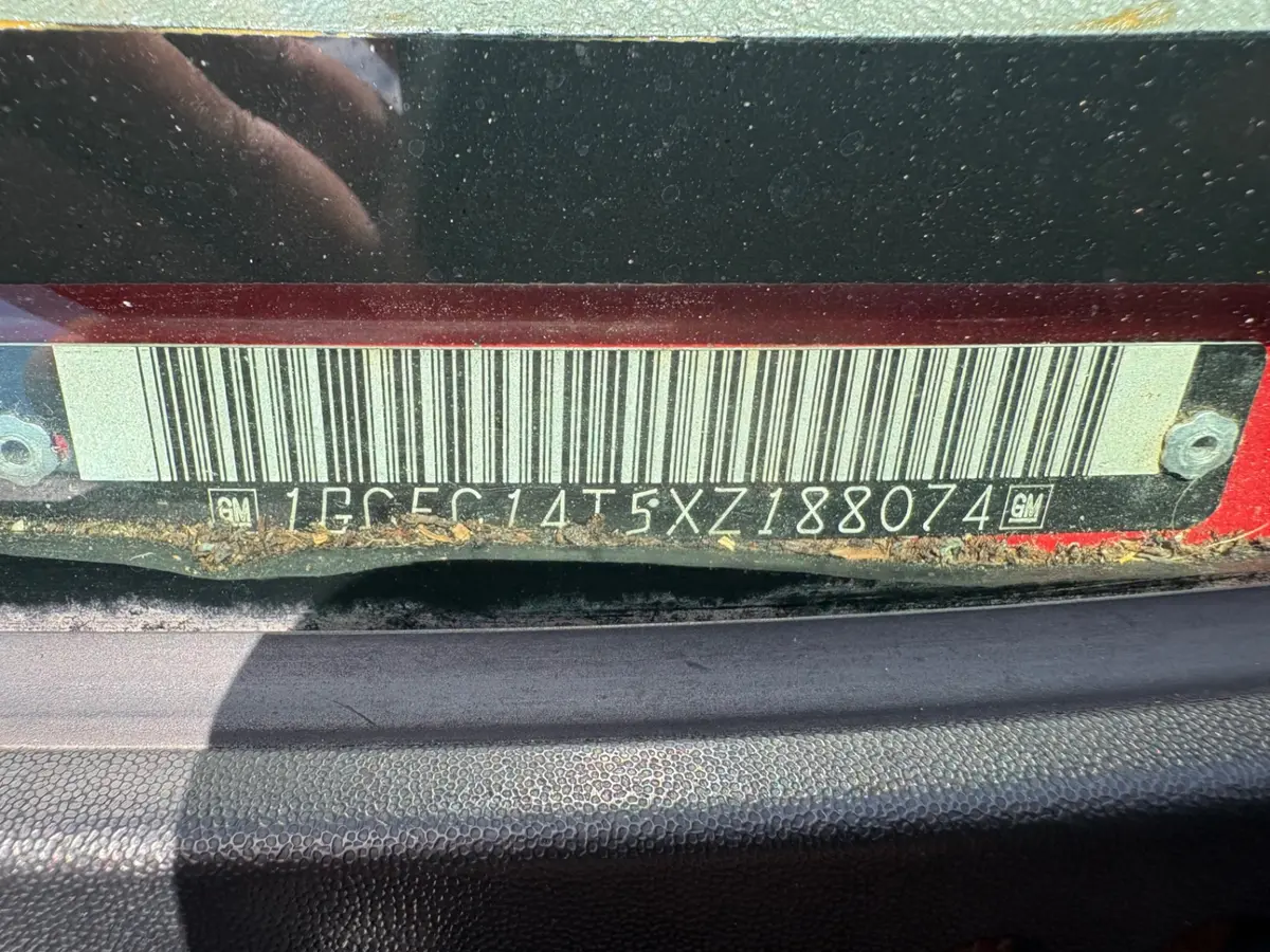 Vehicle photo 22