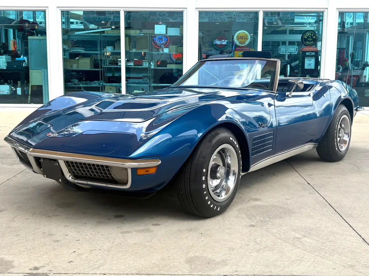 Vehicle photo 1
