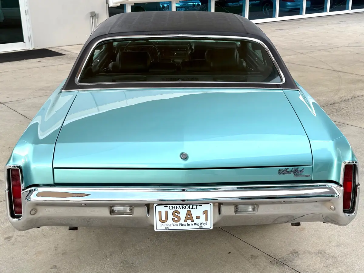 Vehicle photo 10