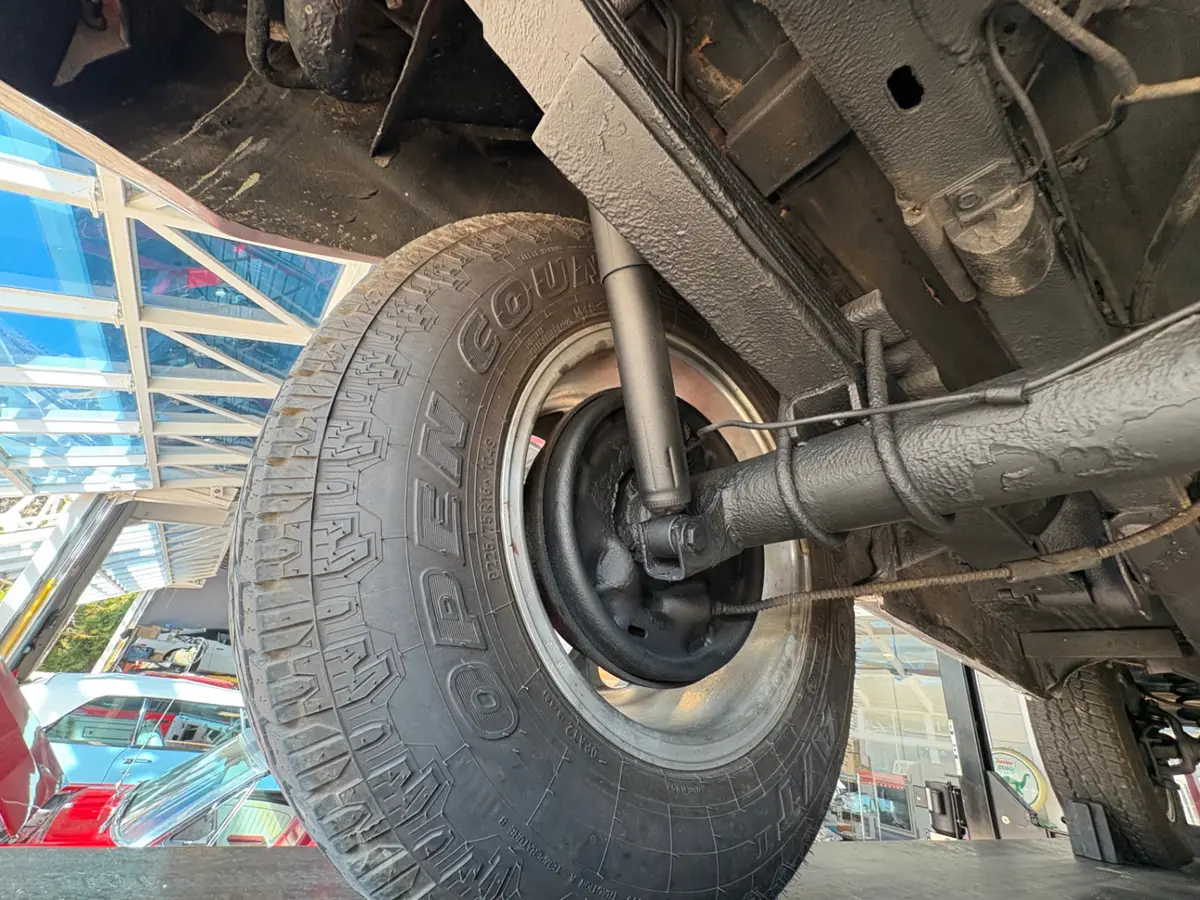 Vehicle photo 42