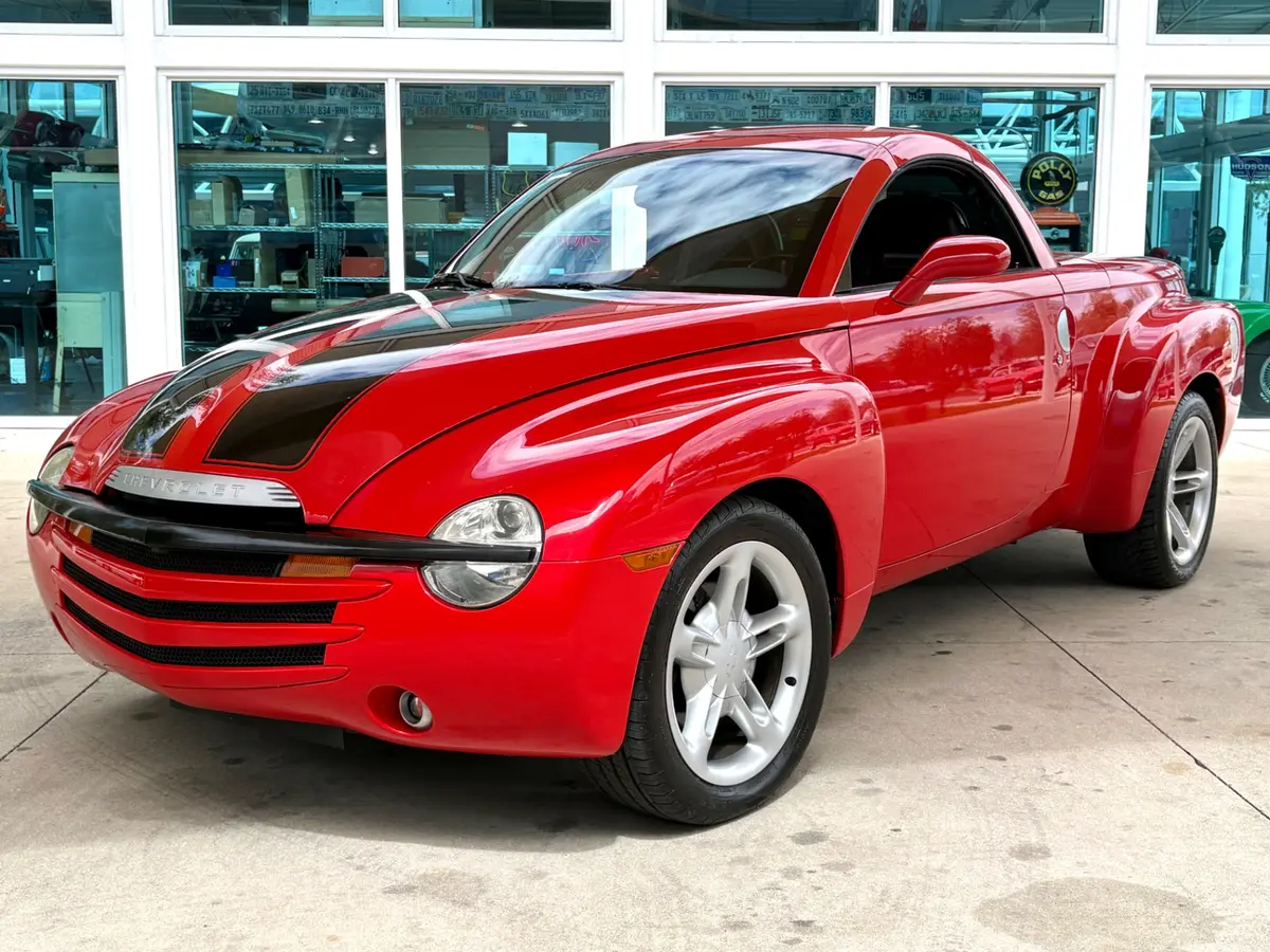 Vehicle photo 12