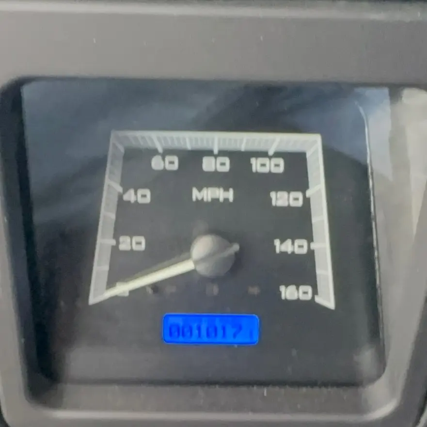 Vehicle photo 24