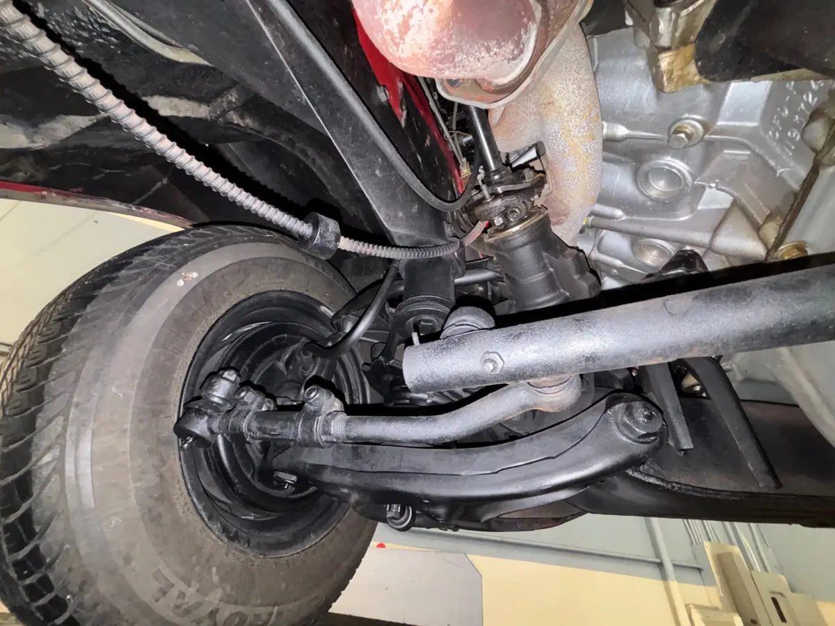 Vehicle photo 41