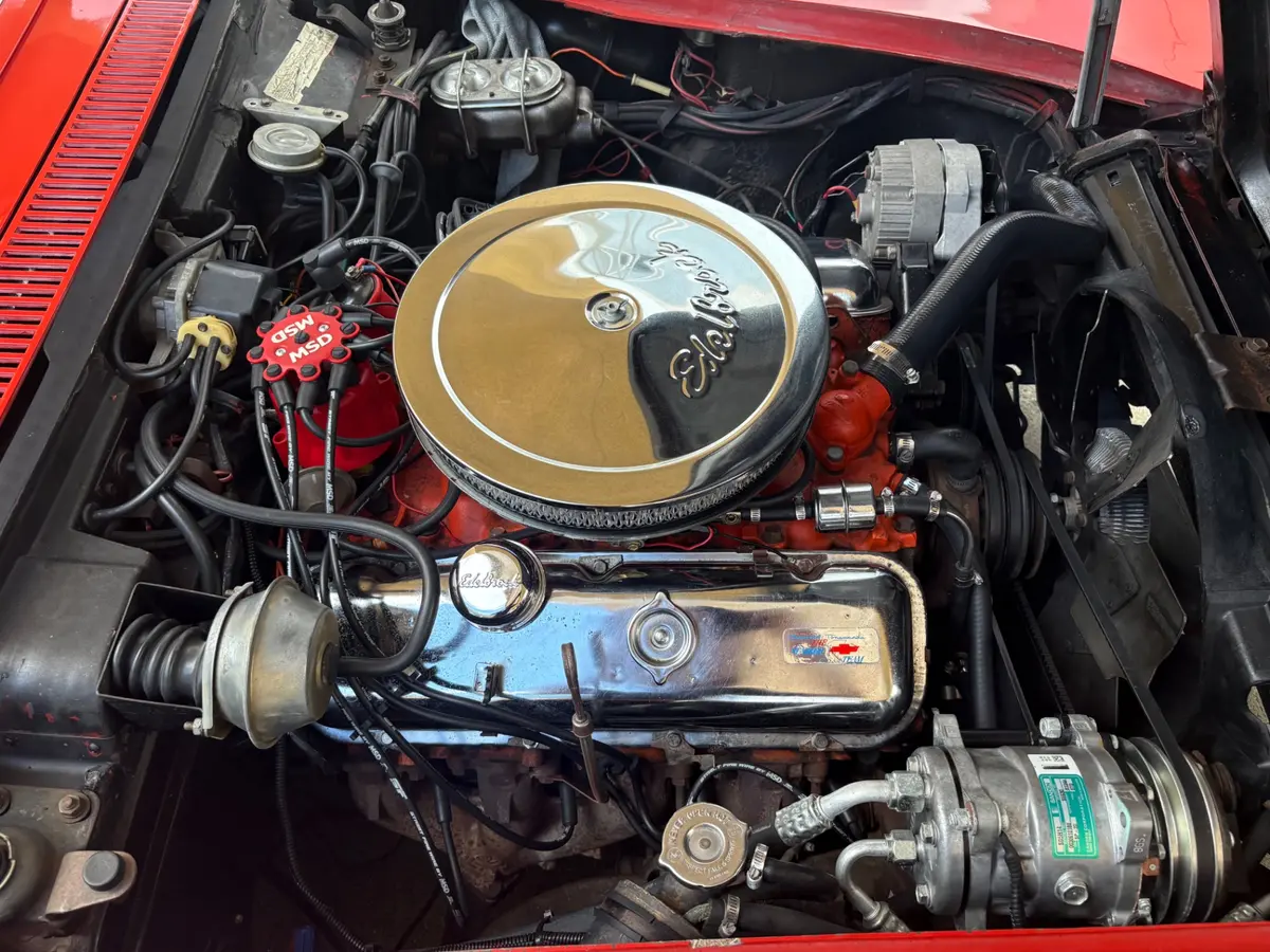 Vehicle photo 30