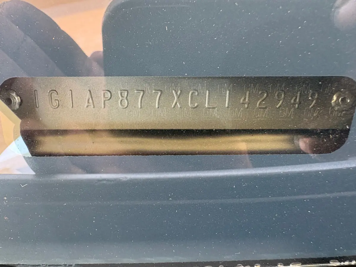Vehicle photo 25
