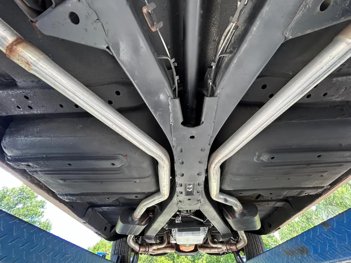 Vehicle photo 44