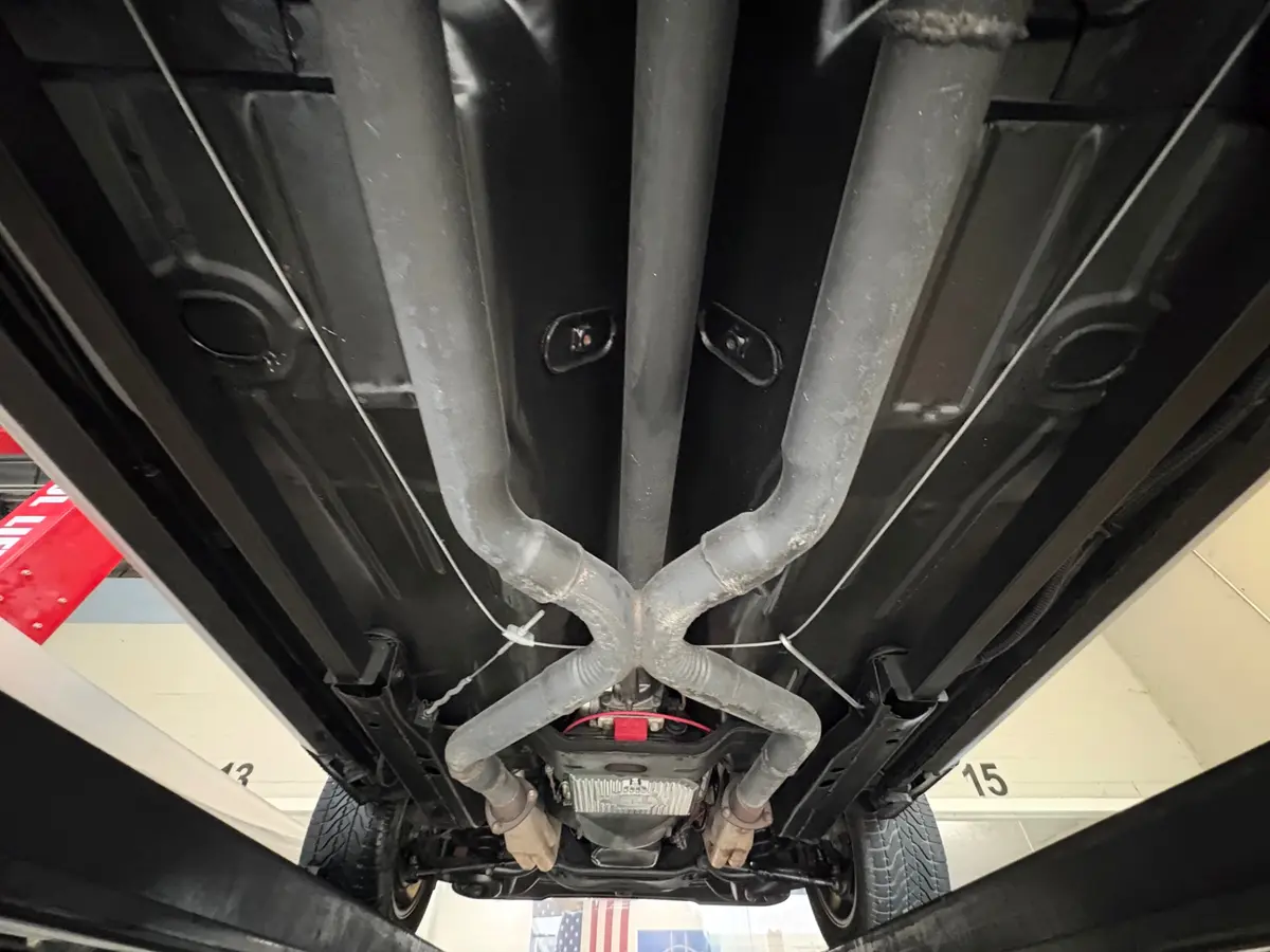 Vehicle photo 46