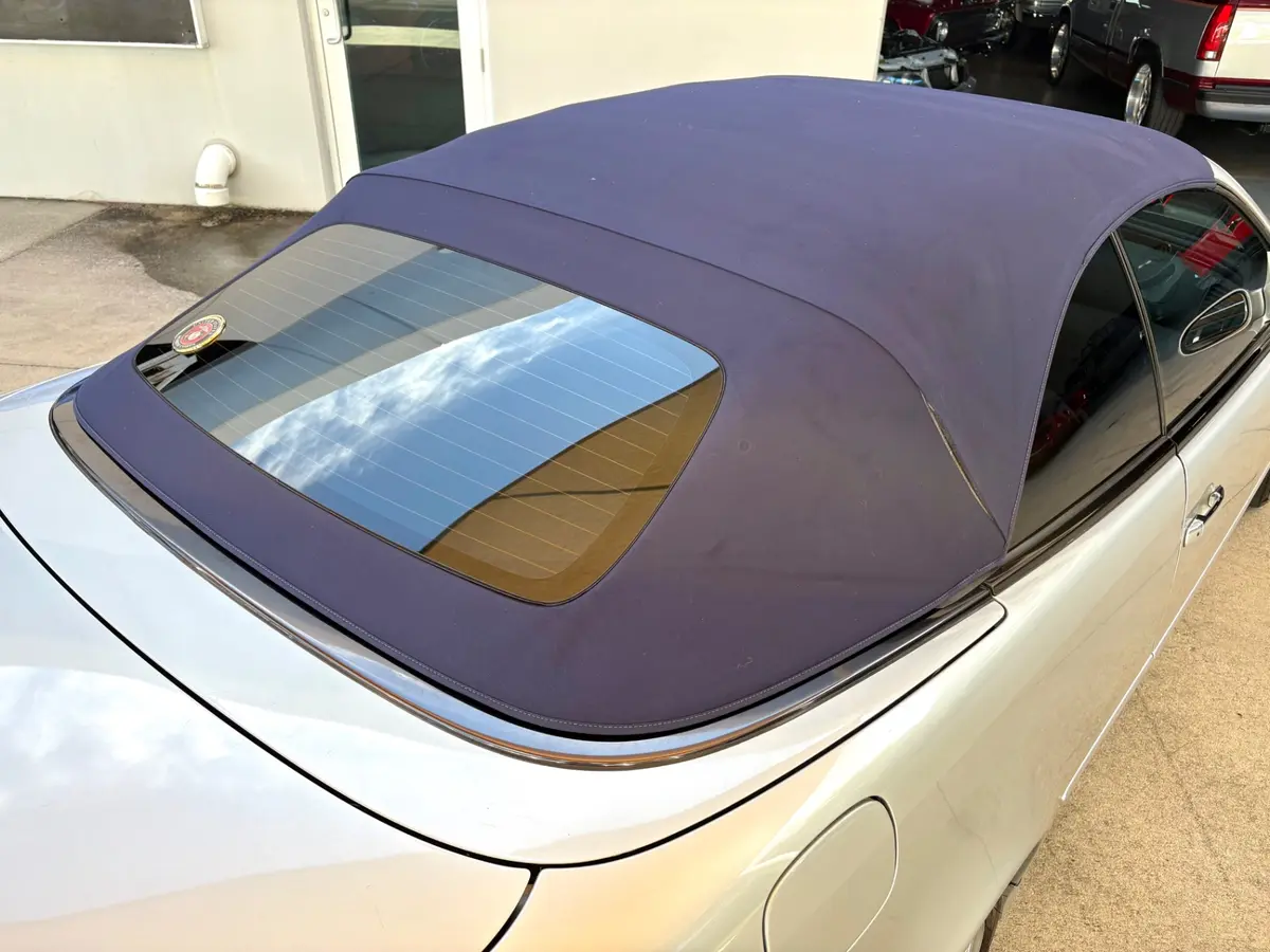 Vehicle photo 25