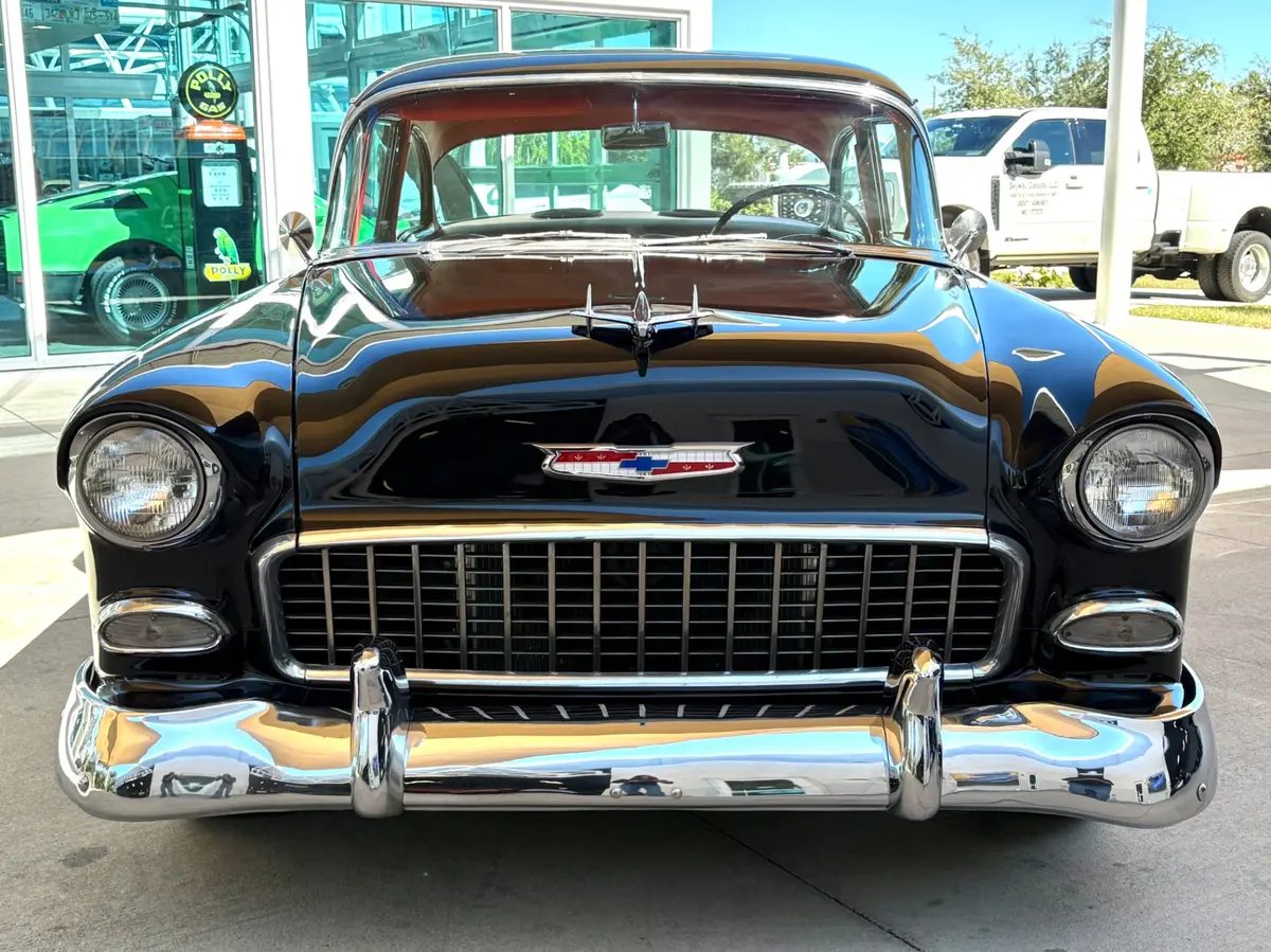 Vehicle photo 2