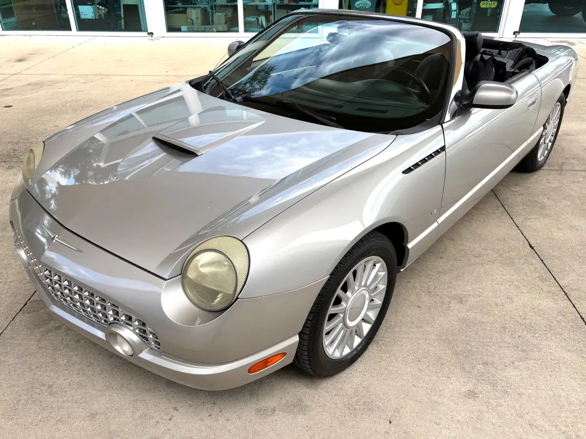 Vehicle photo 20