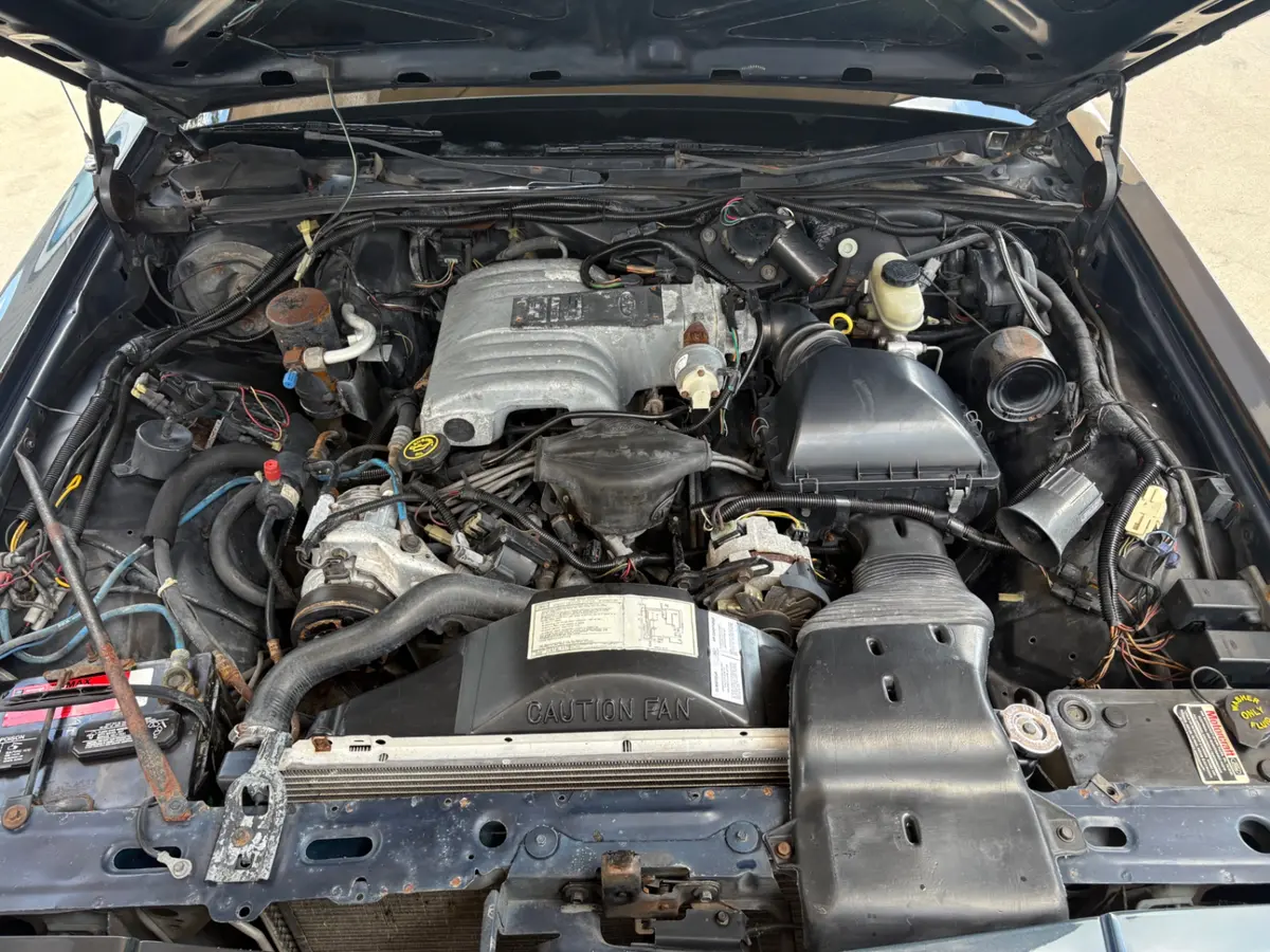 Vehicle photo 27