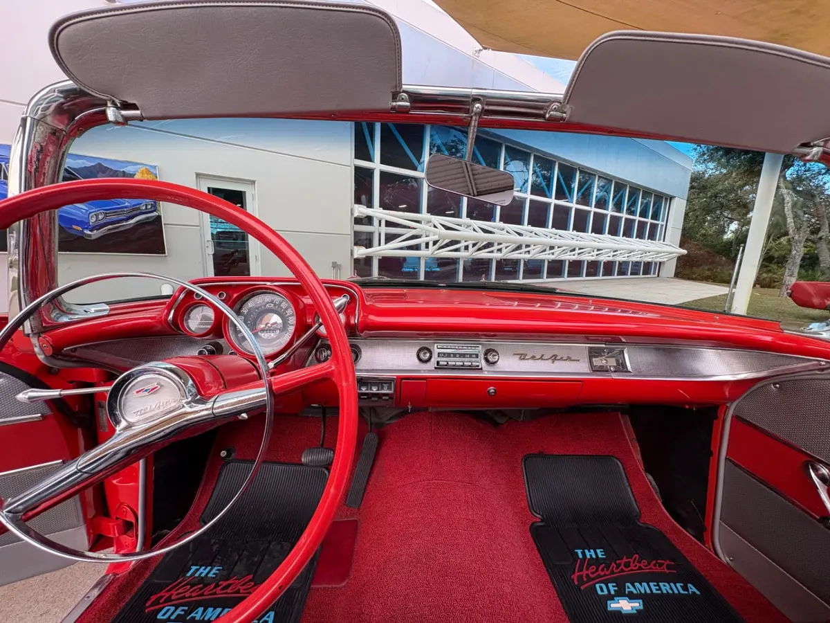 Vehicle photo 40