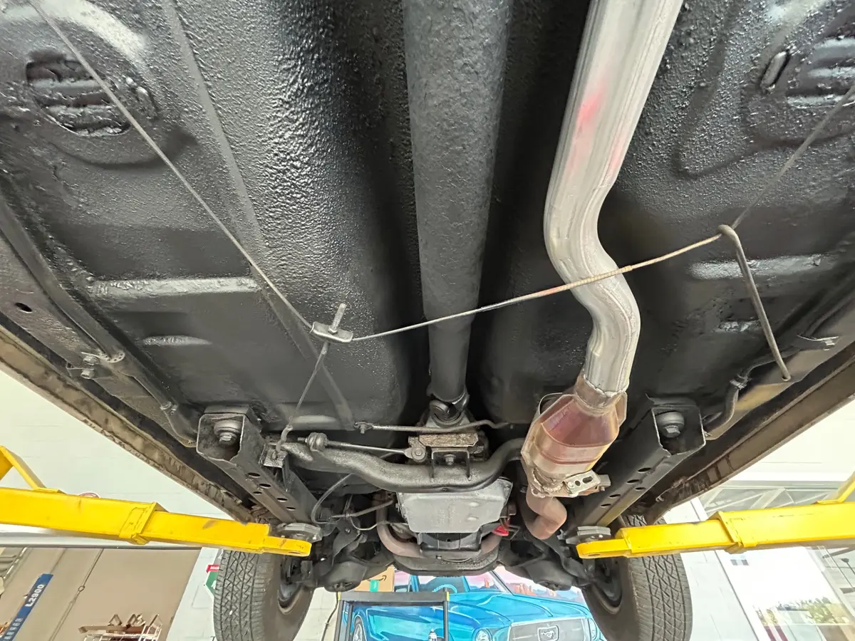 Vehicle photo 48
