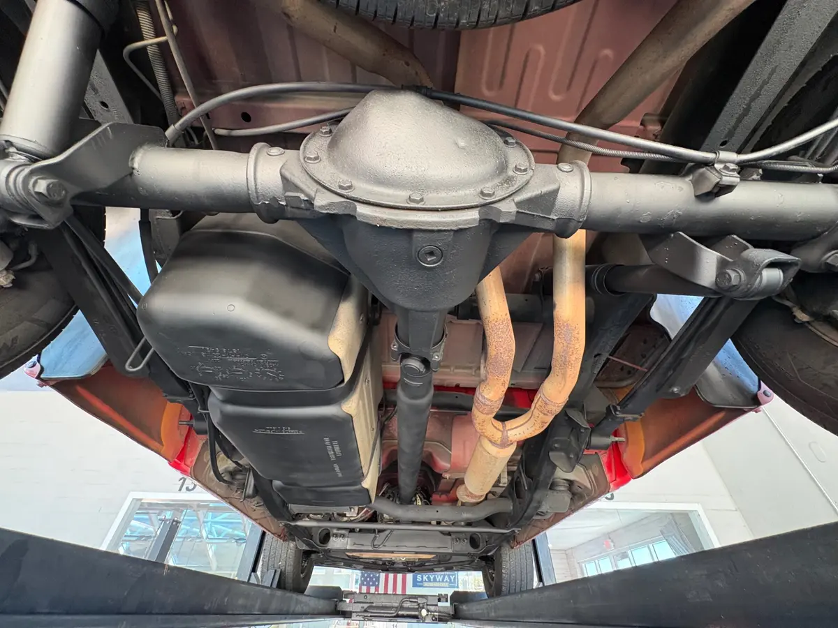 Vehicle photo 39