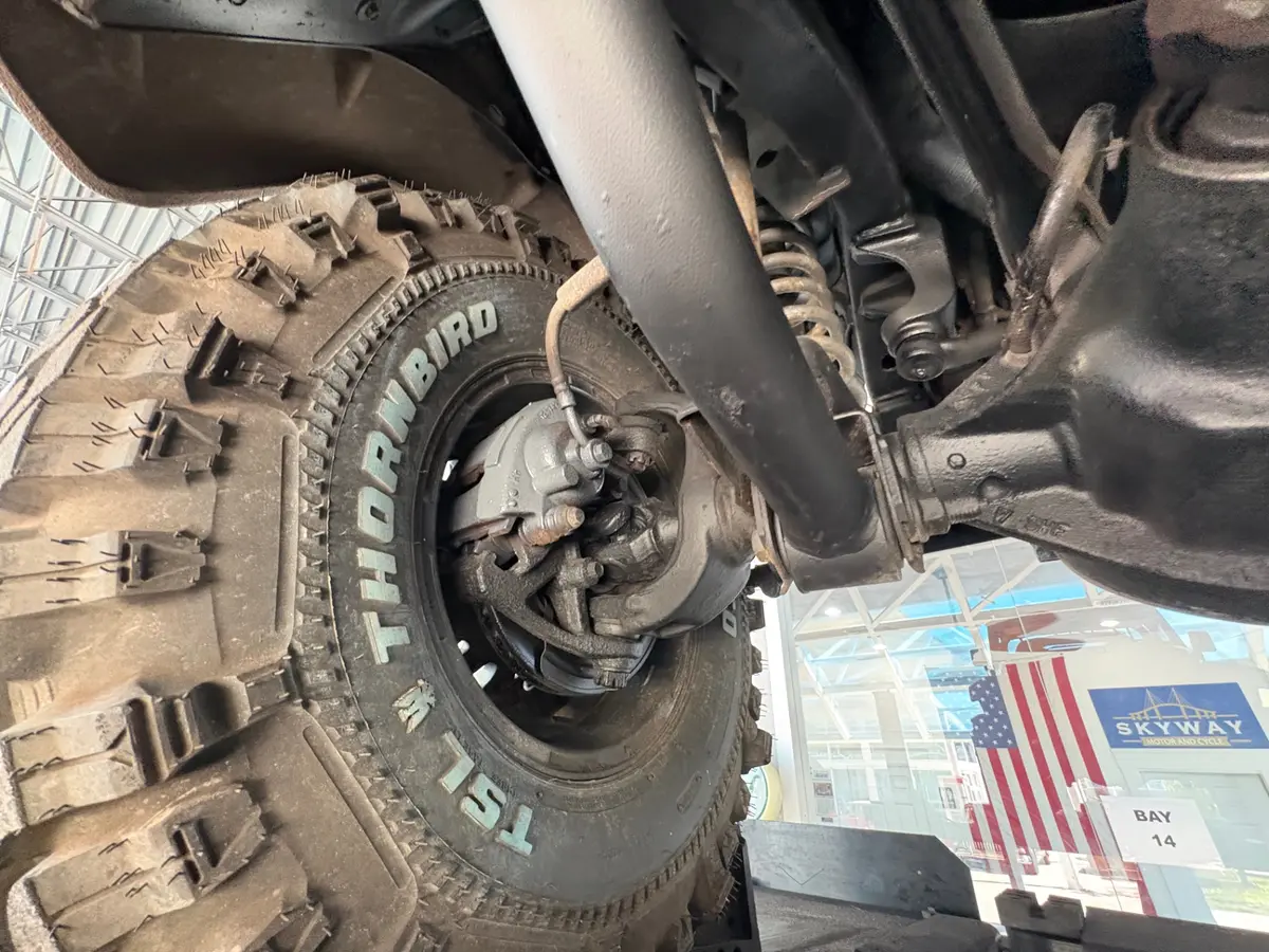 Vehicle photo 48