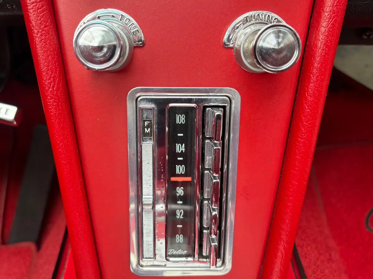 Vehicle photo 53