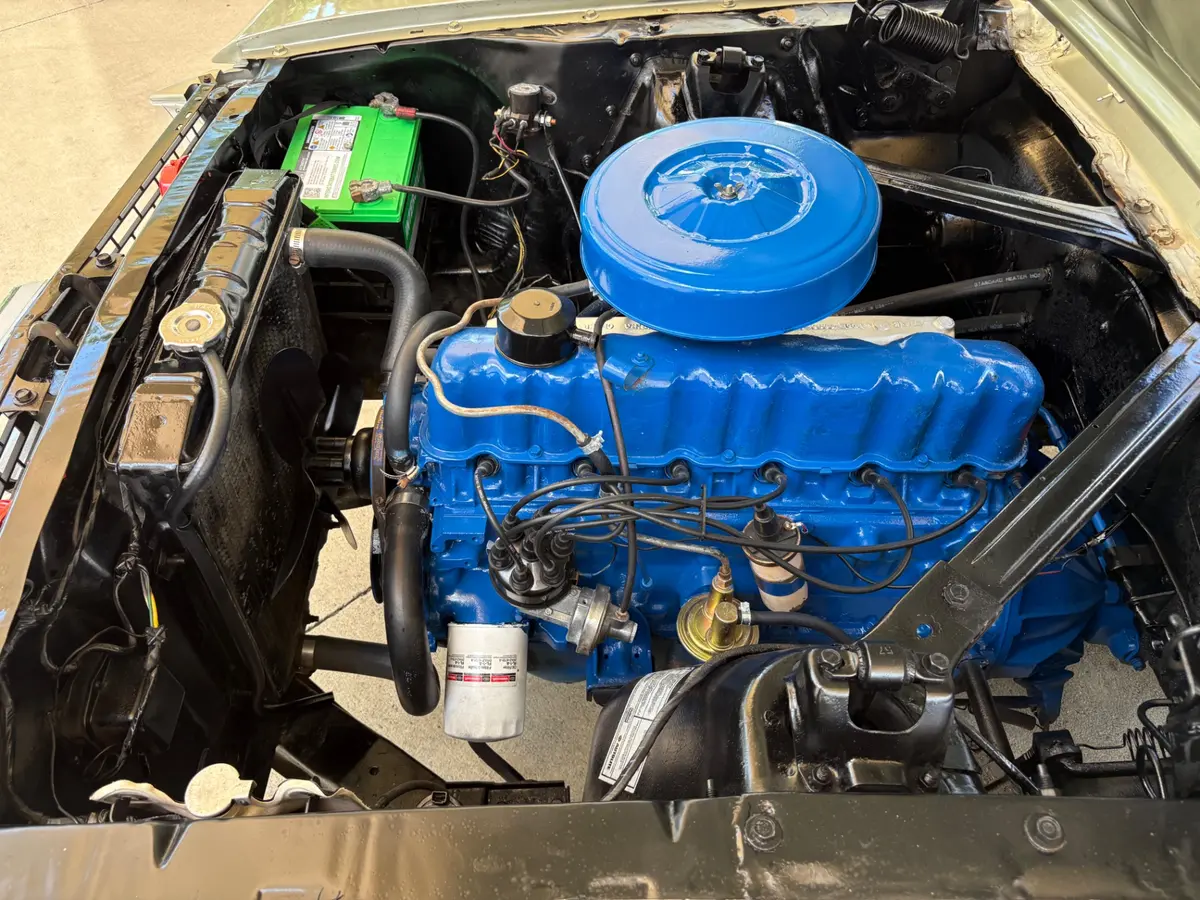 Vehicle photo 28