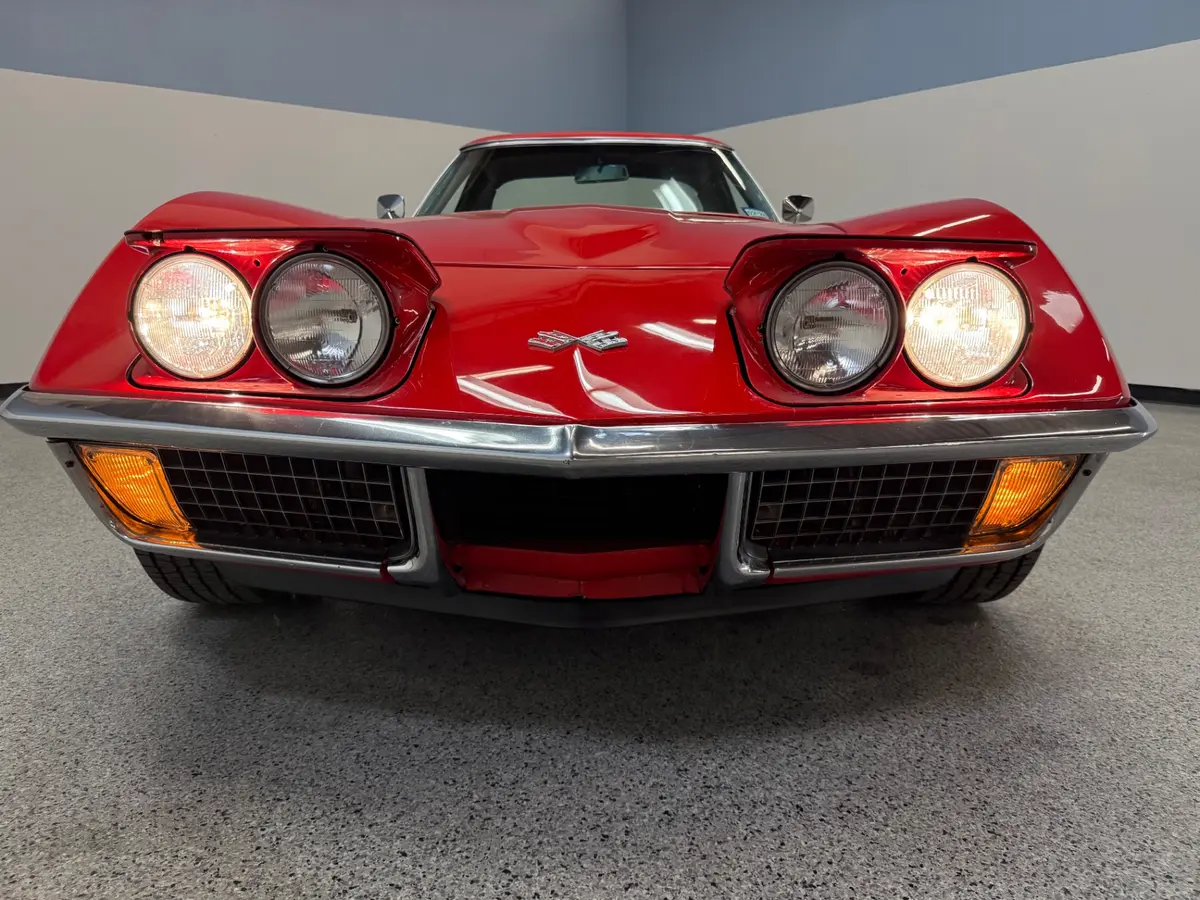 Vehicle photo 24