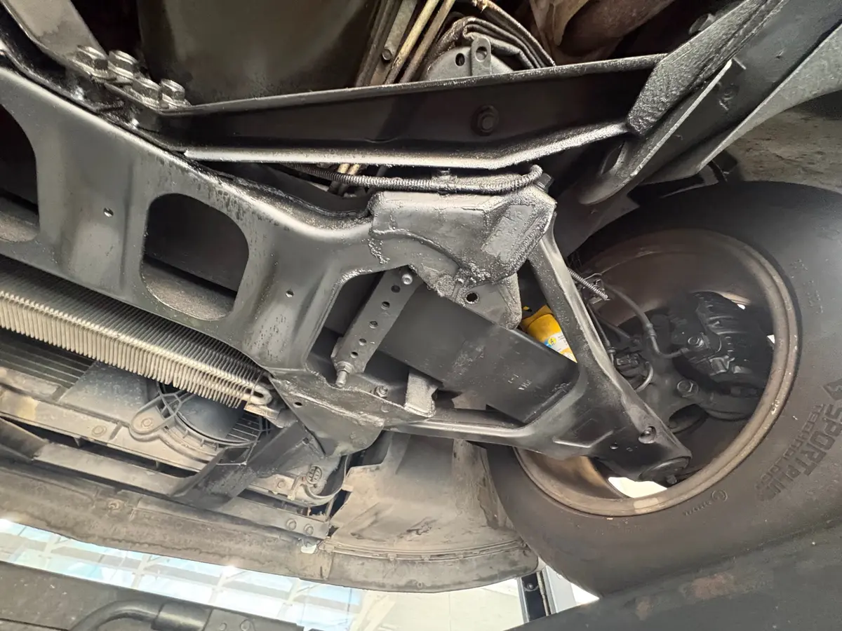 Vehicle photo 50
