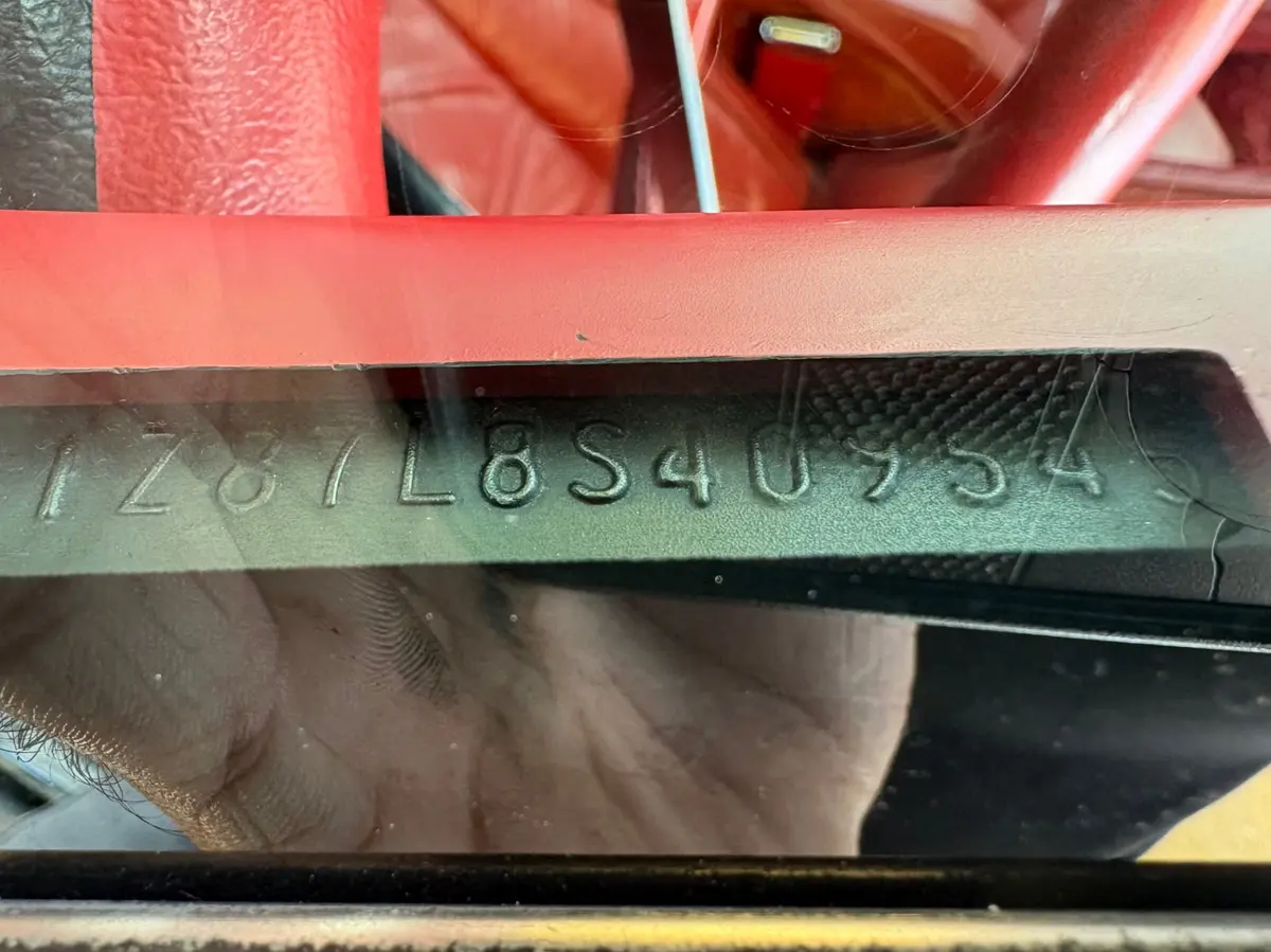 Vehicle photo 23