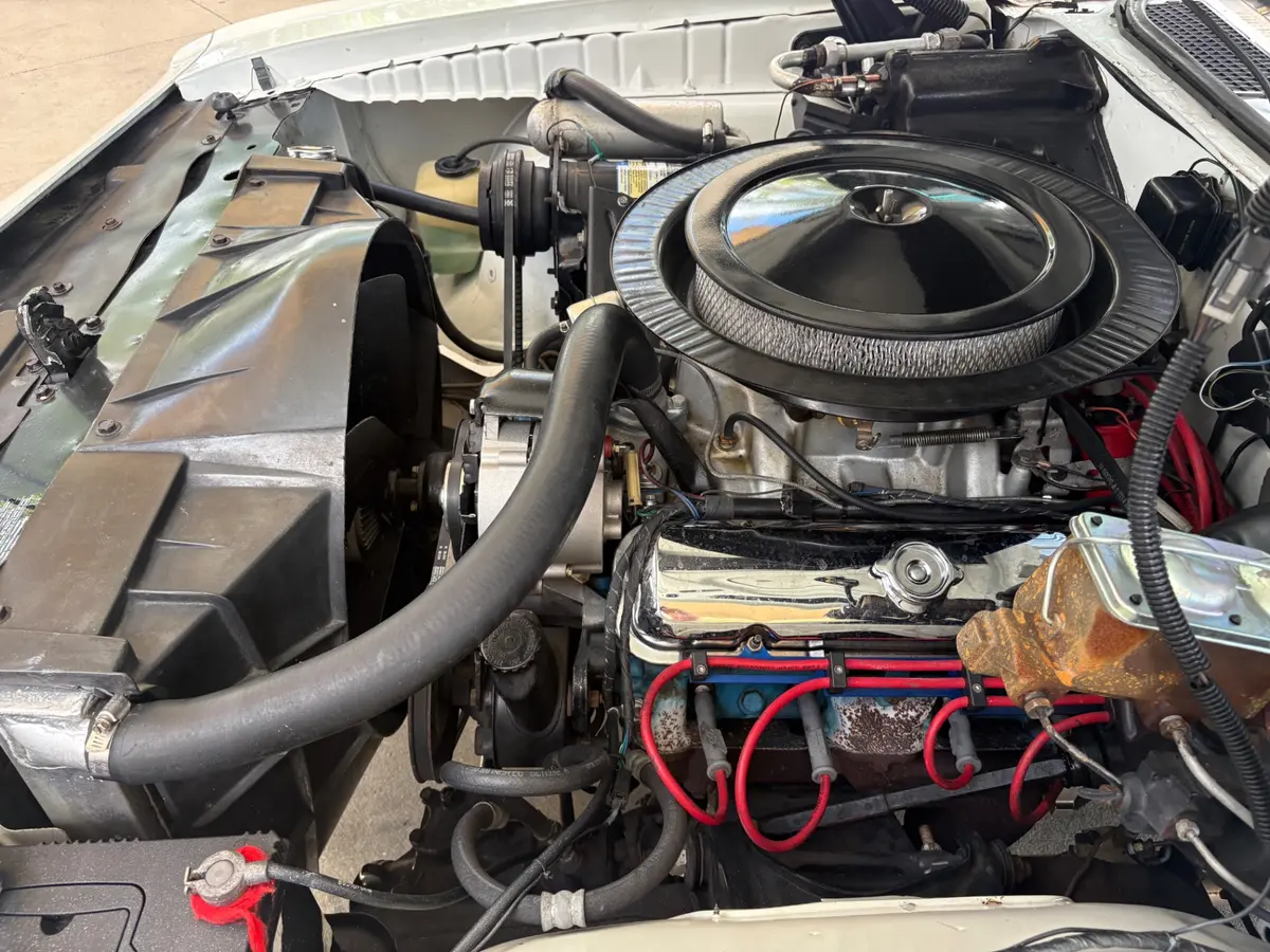 Vehicle photo 32