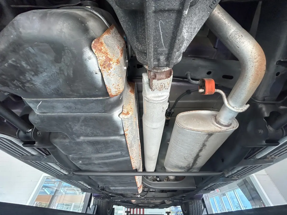 Vehicle photo 41