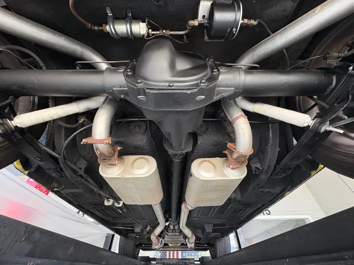Vehicle photo 44