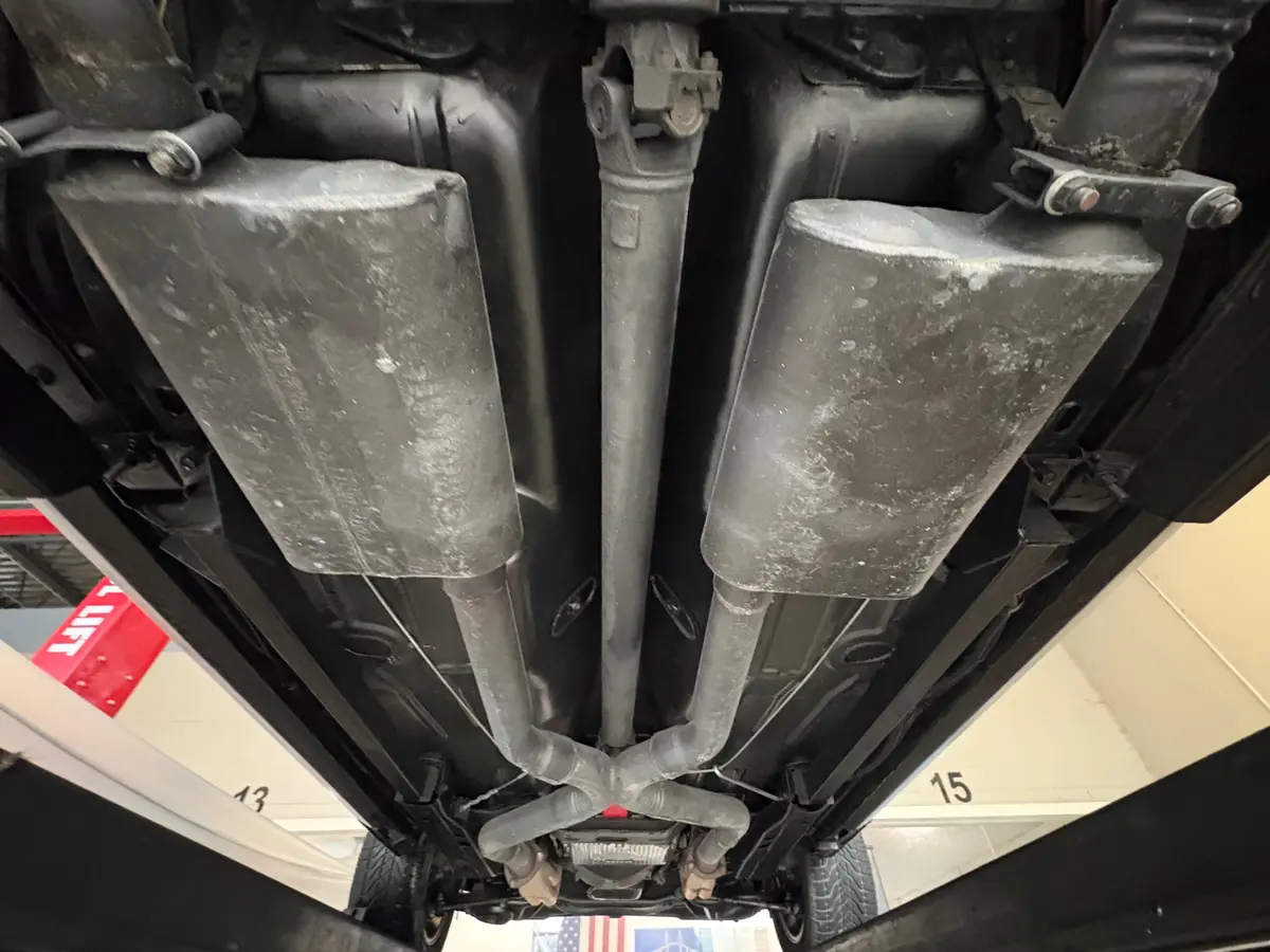 Vehicle photo 45