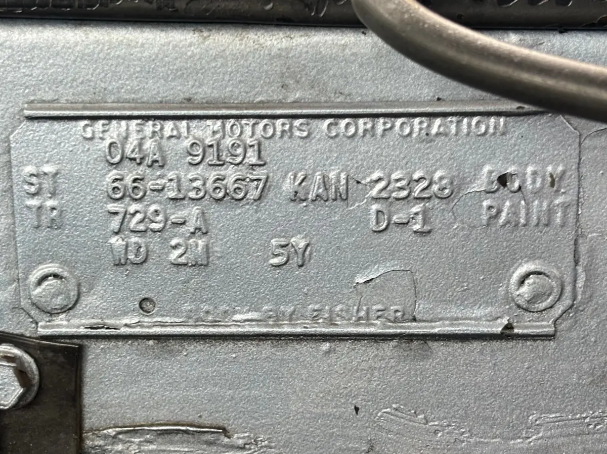 Vehicle photo 26