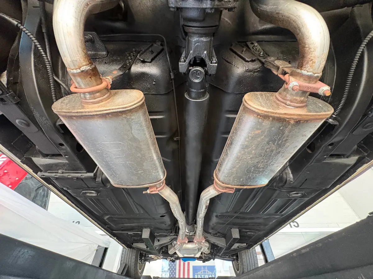 Vehicle photo 44