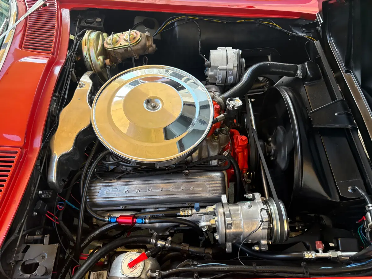 Vehicle photo 25