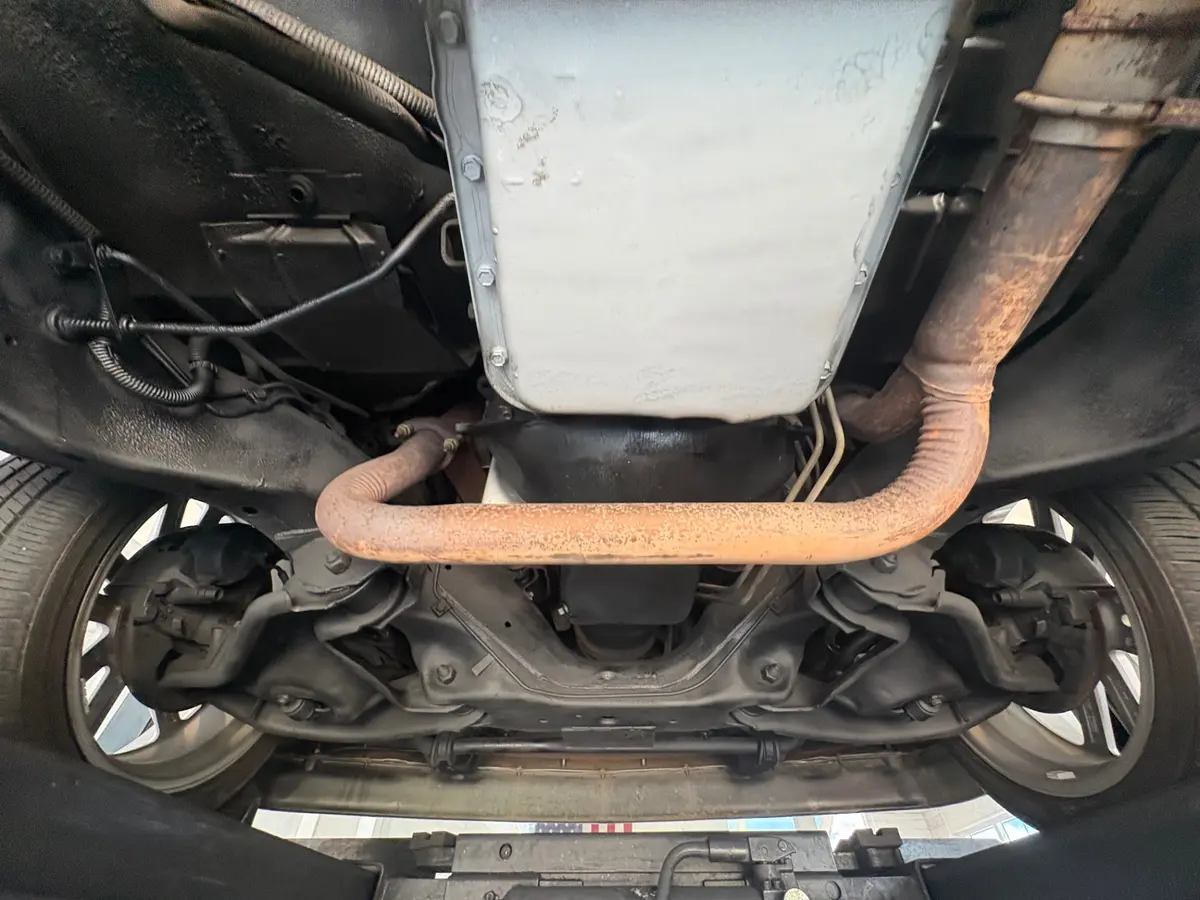Vehicle photo 48