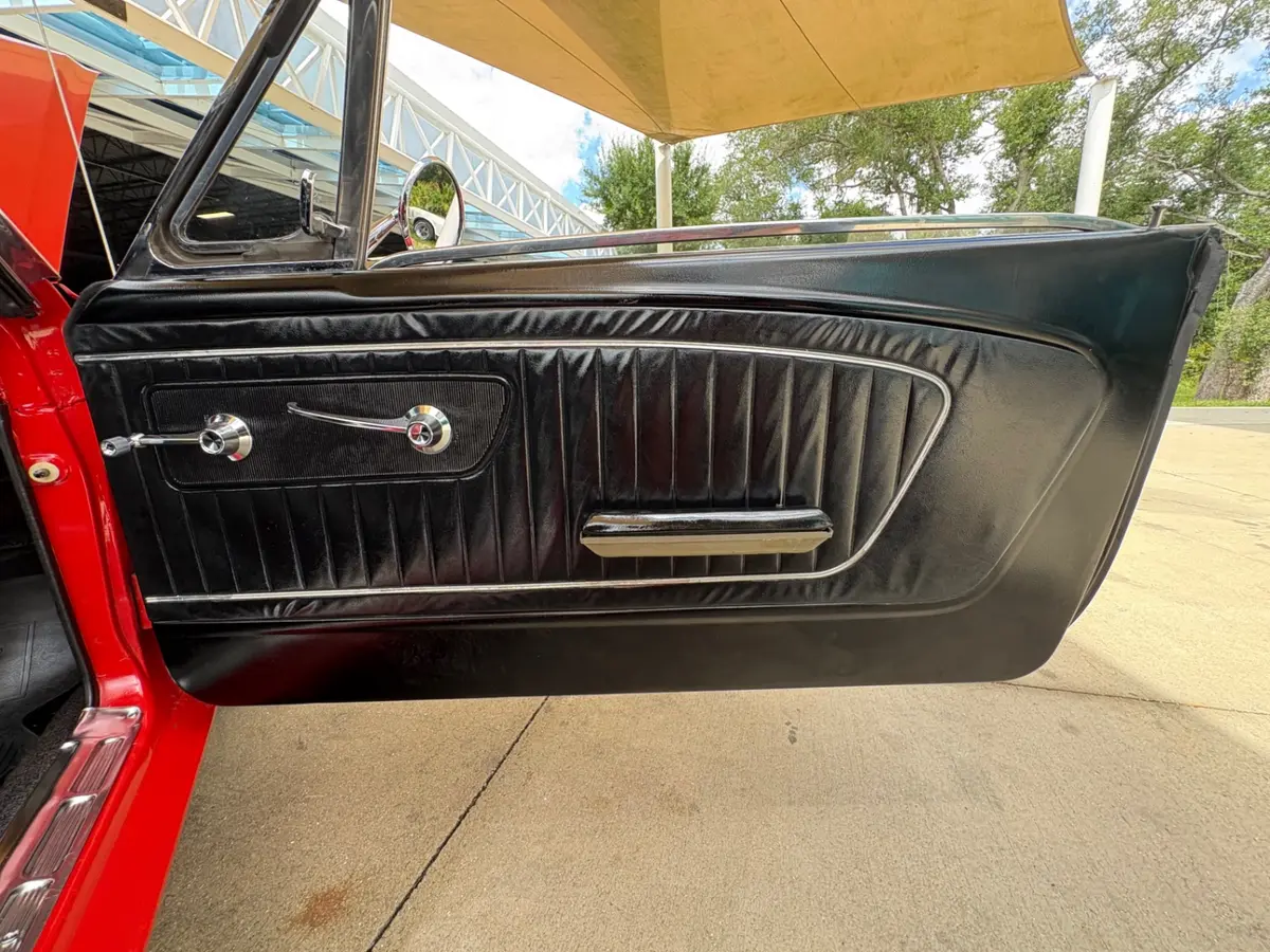 Vehicle photo 40