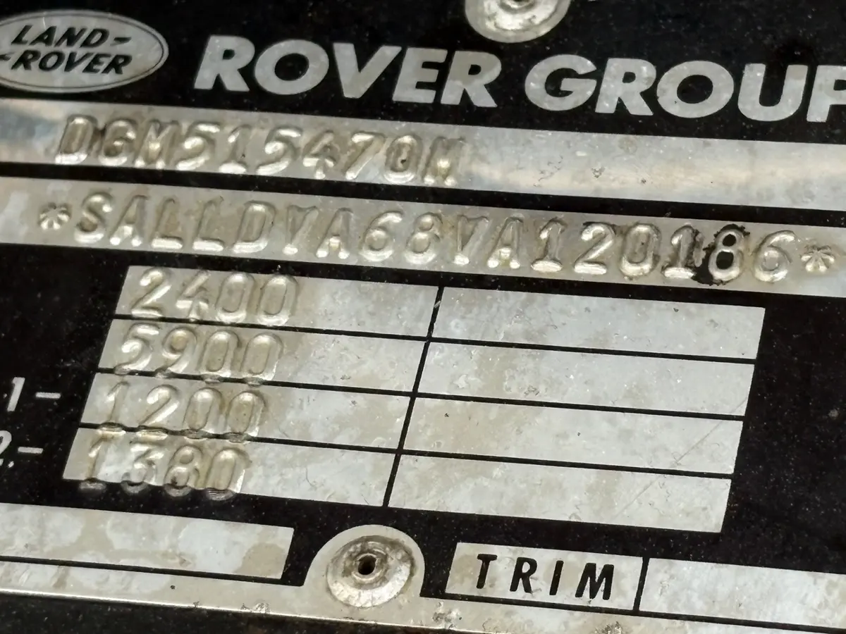 Vehicle photo 26