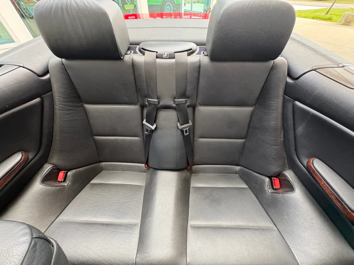 Vehicle photo 36