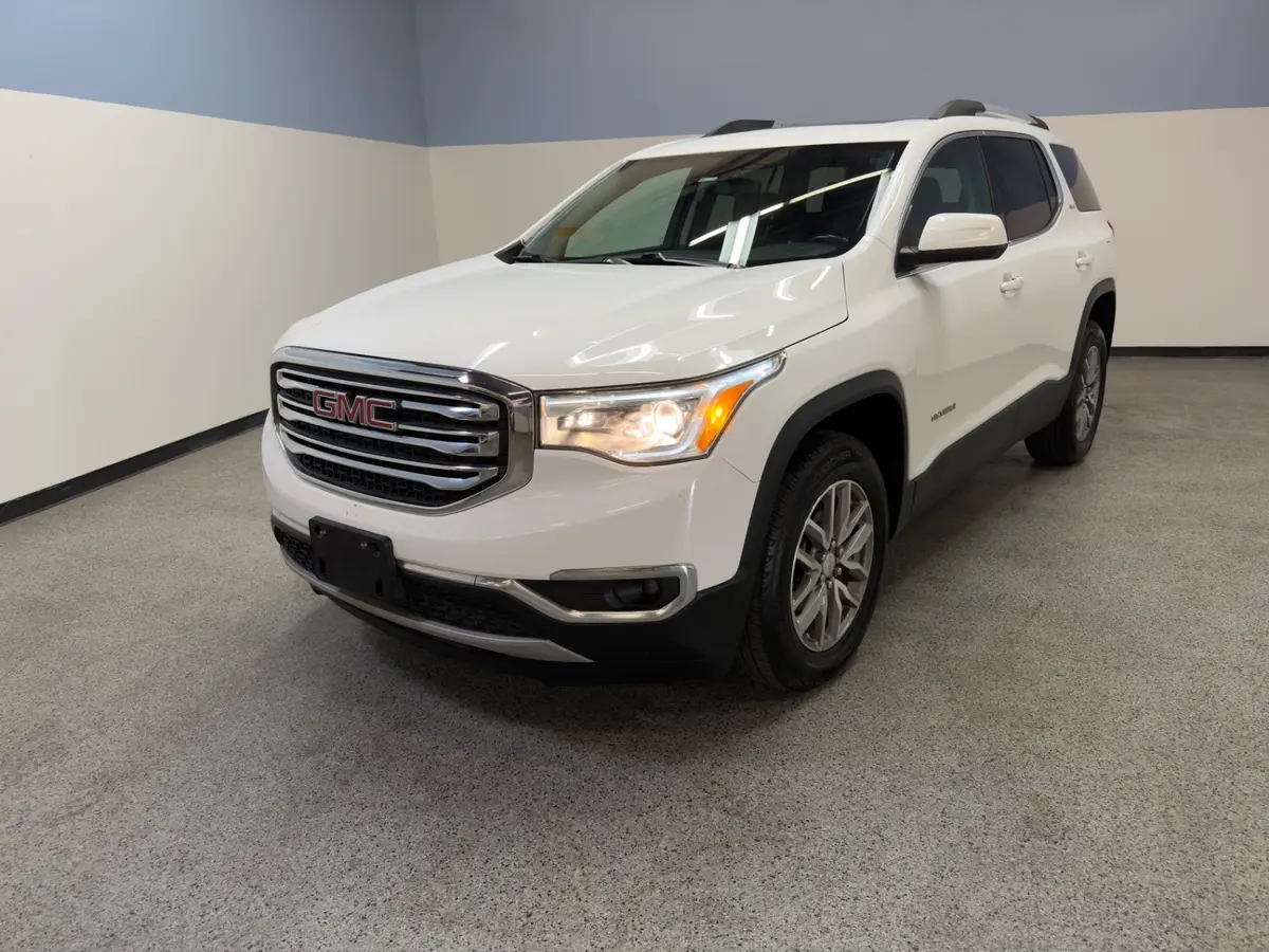 Vehicle photo 2