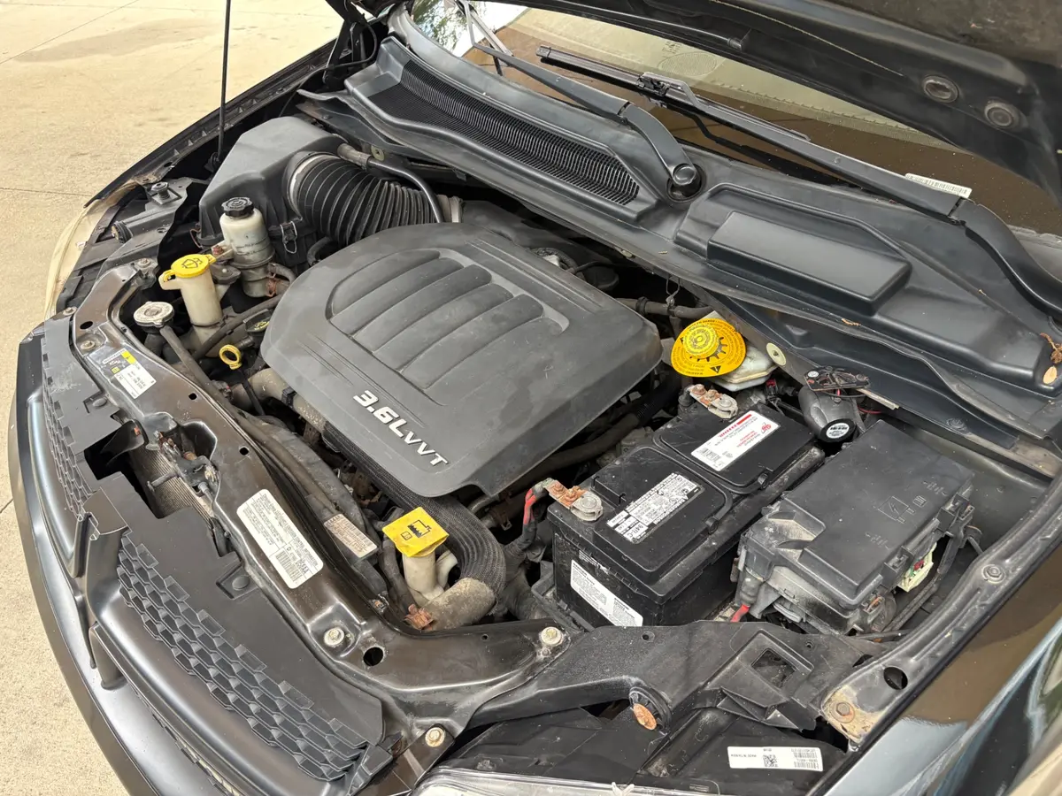 Vehicle photo 27