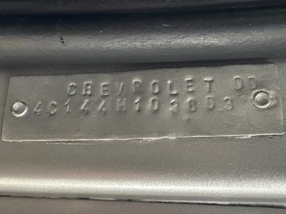 Vehicle photo 21