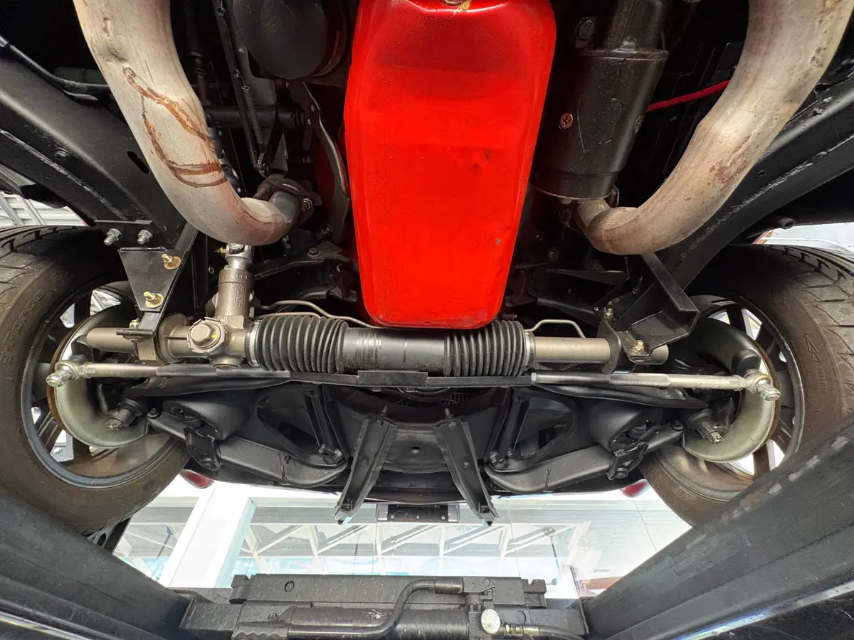 Vehicle photo 49