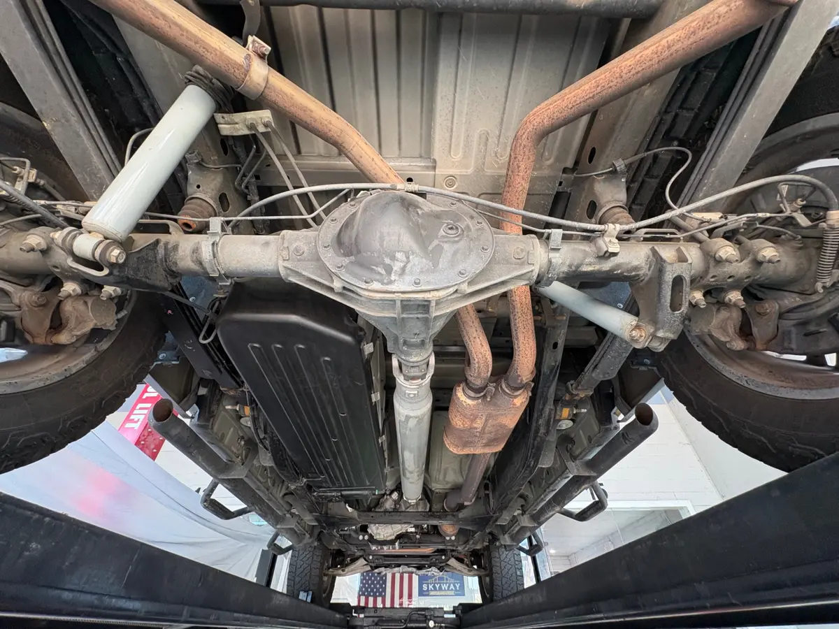 Vehicle photo 49
