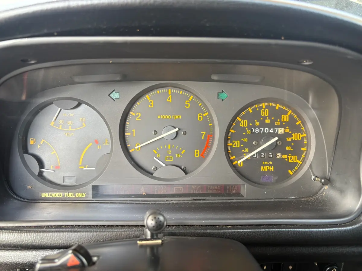 Vehicle photo 38