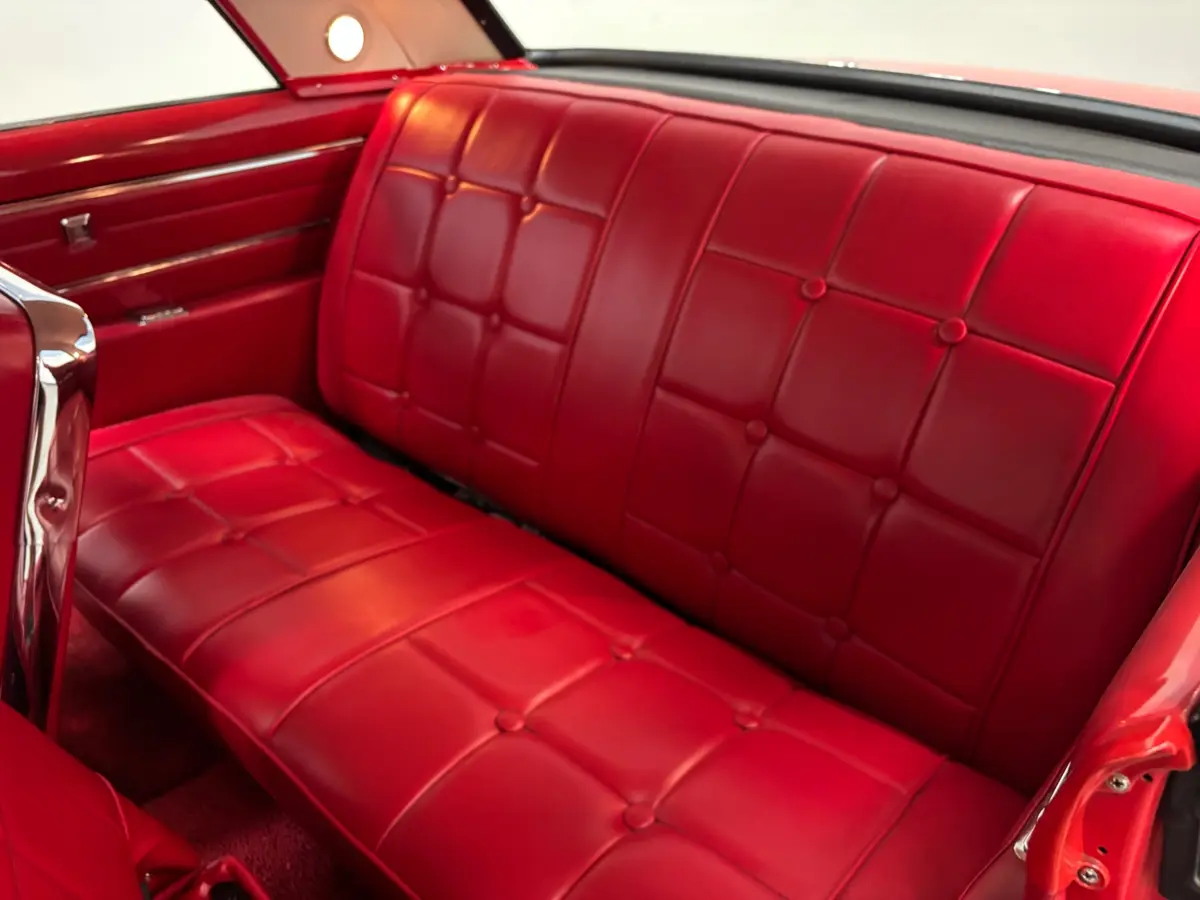 Vehicle photo 27
