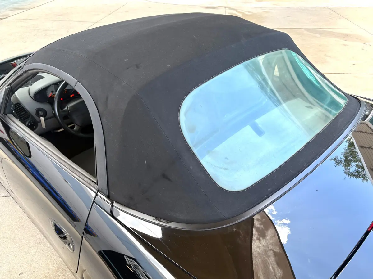 Vehicle photo 26