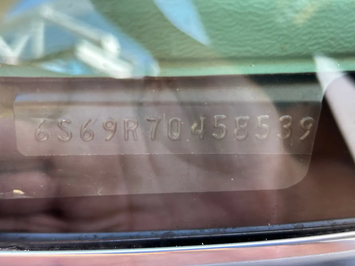 Vehicle photo 20