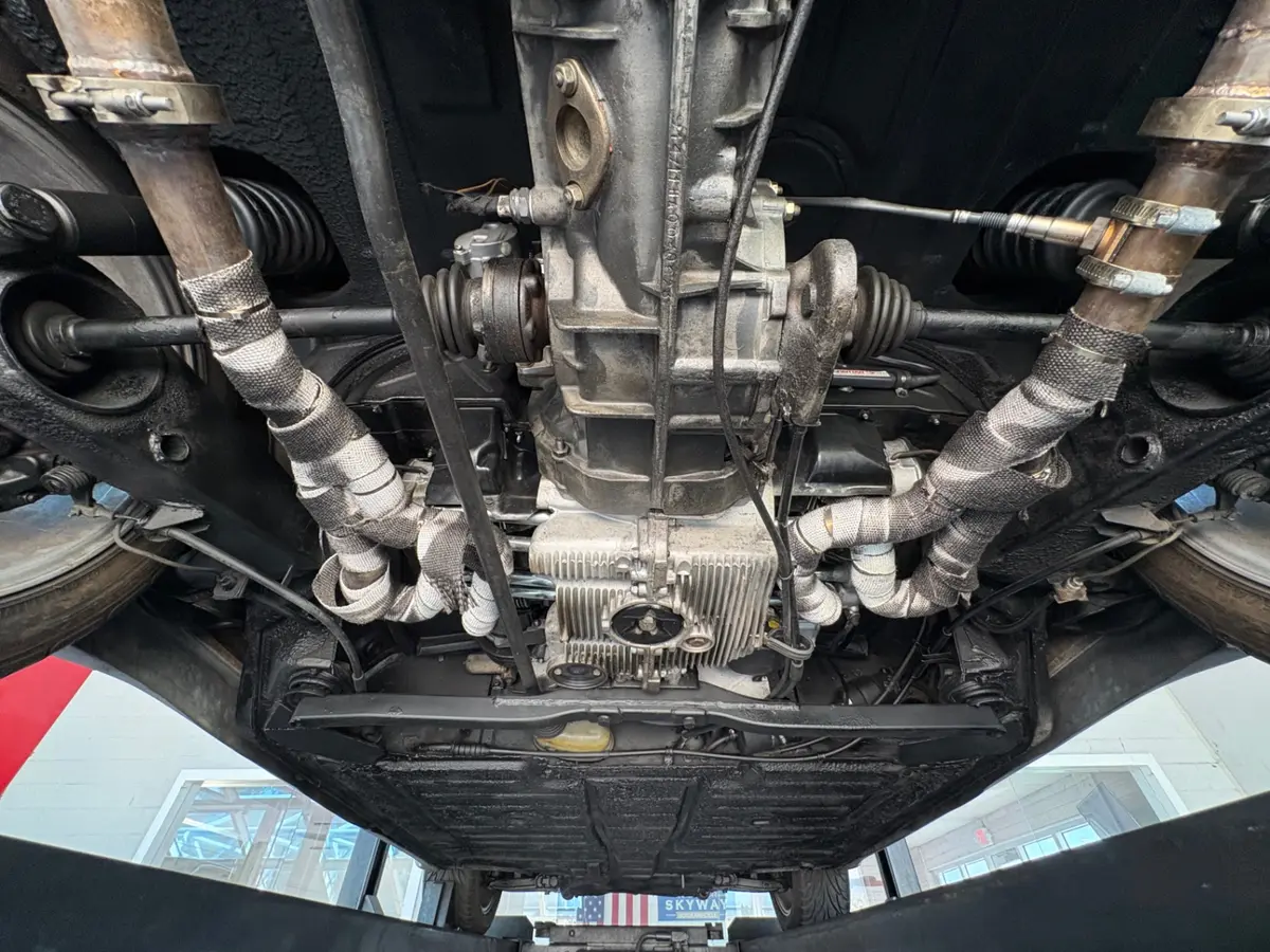 Vehicle photo 36
