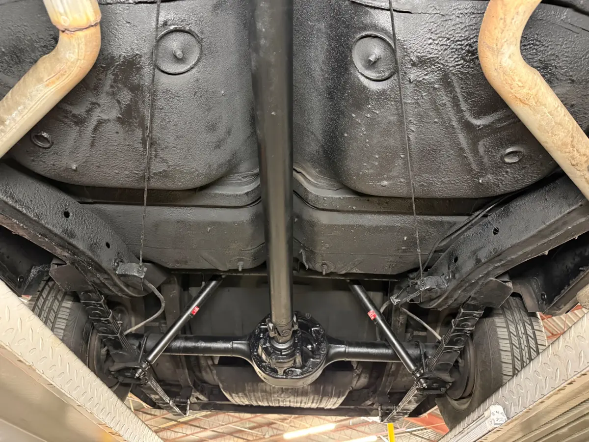Vehicle photo 46
