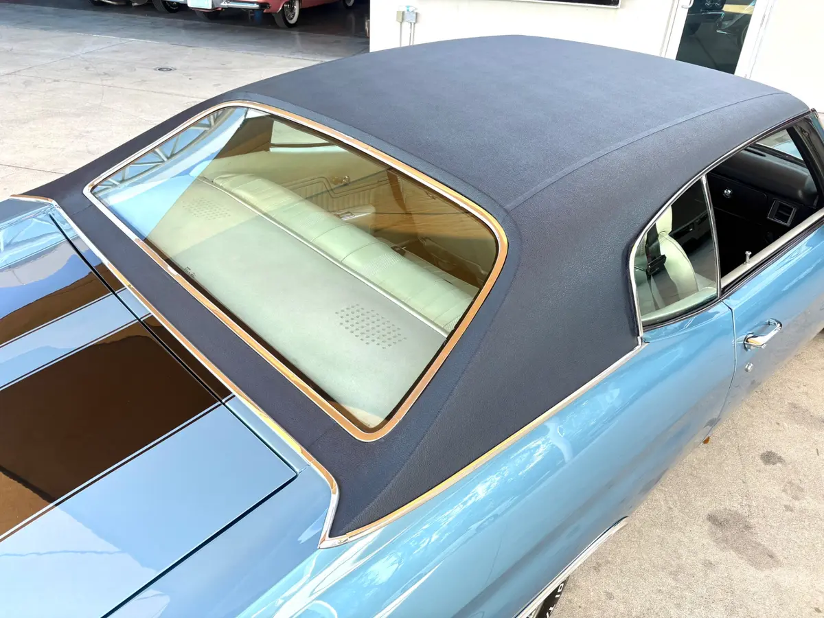 Vehicle photo 32